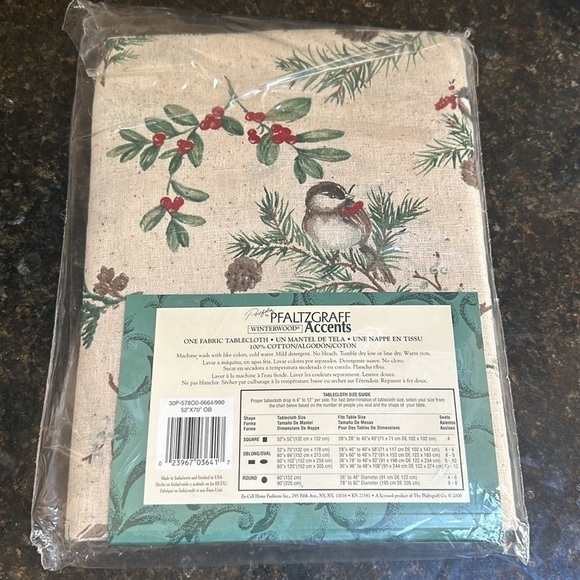 ❤️ 🆕 PORTFOLIO FABRIC TABLECLOTH WINTERWOOD DESIGN 52” x 70” - Picture 4 of 6